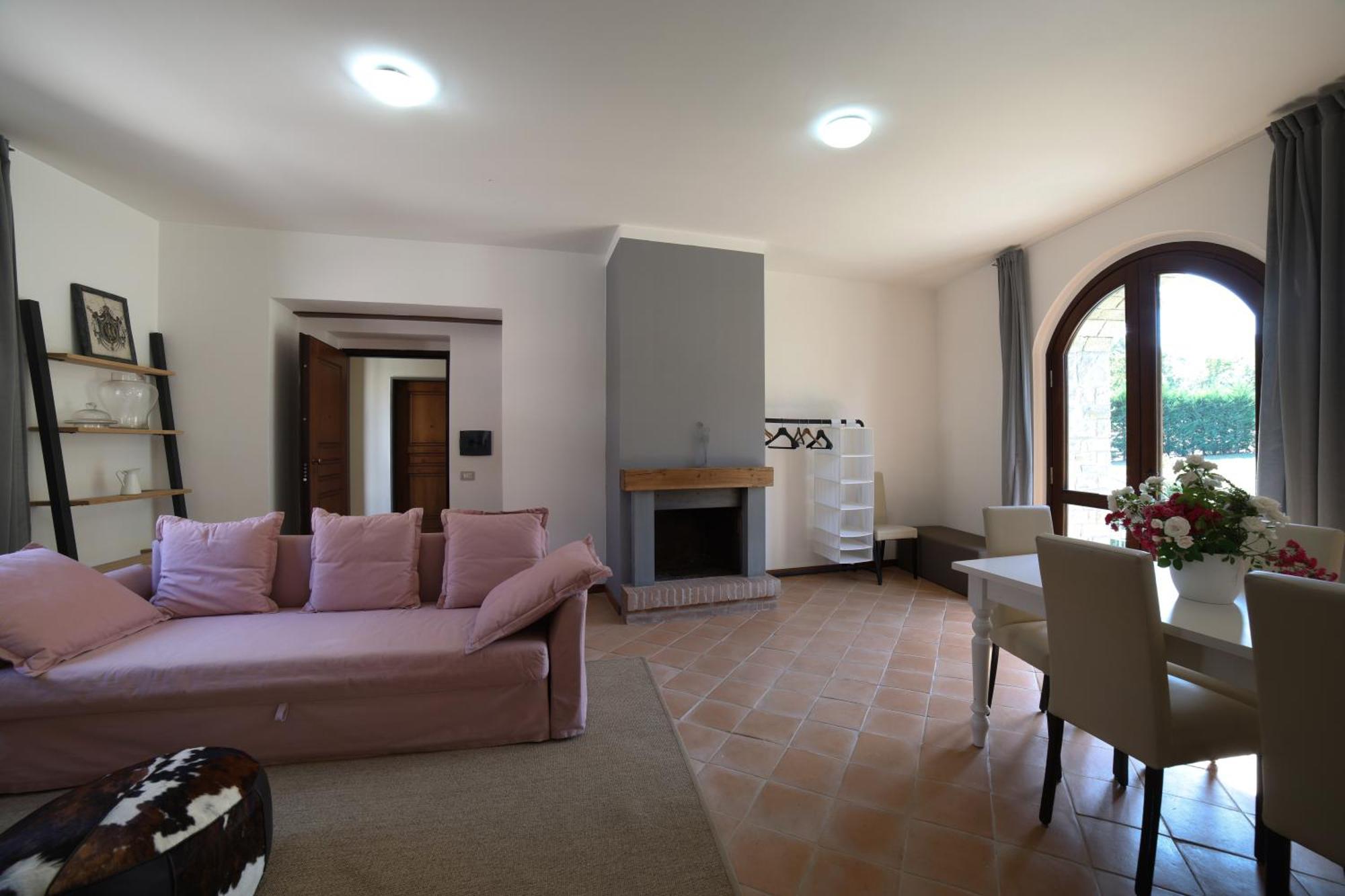 Ht Castello Di Campolongo Aparthotel Valfabbrica Exterior photo