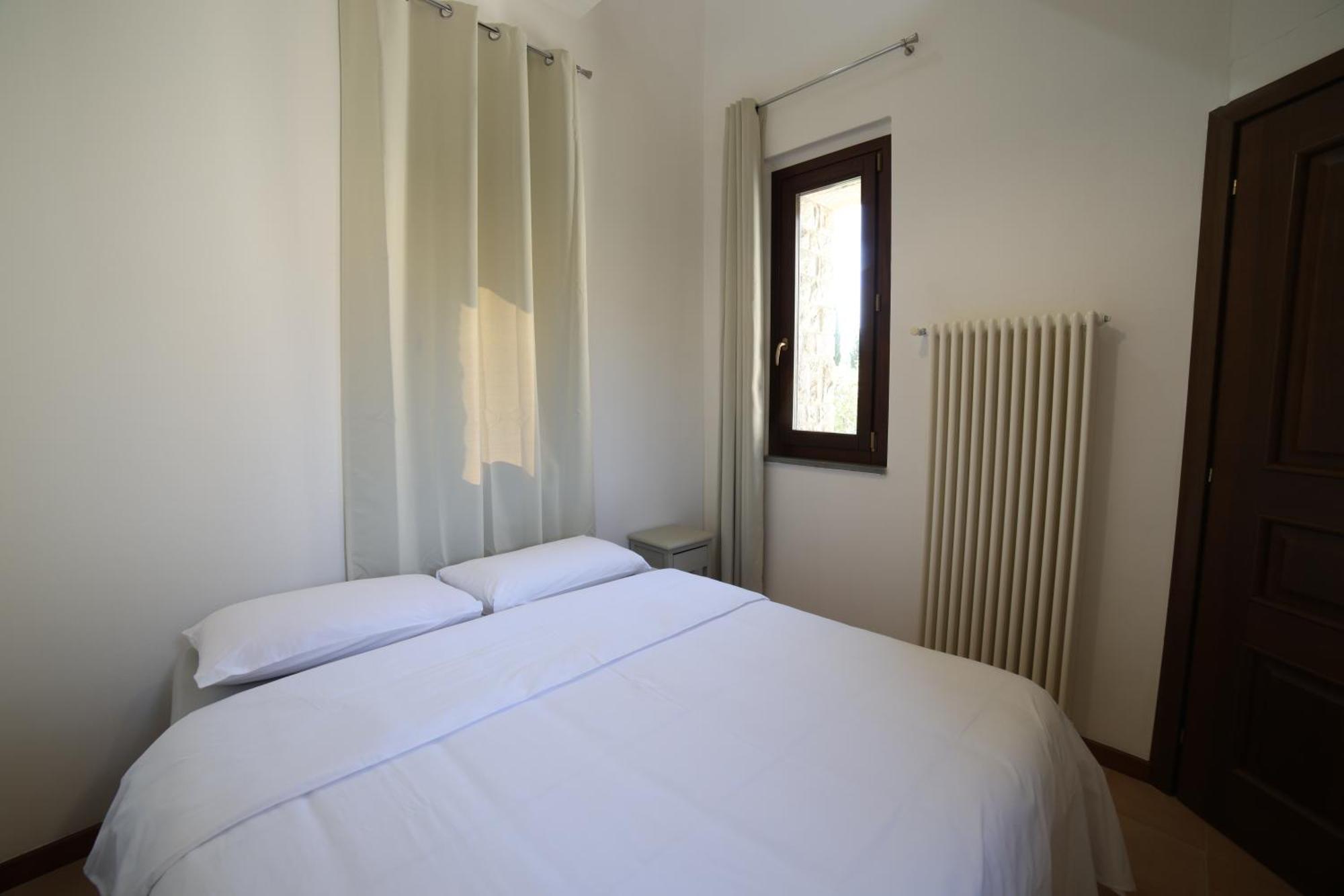 Ht Castello Di Campolongo Aparthotel Valfabbrica Exterior photo